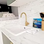 Au Bas Des Cretes En Bas De A Proche De La Et De Marseille Appartement