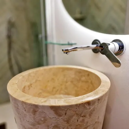 Au Bas Des Cretes En Bas De A Proche De La Et De Marseille