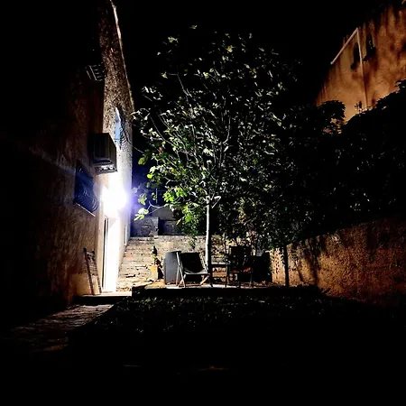 公寓 Au Bas Des Cretes En Bas De A Proche De La Et De Marseille