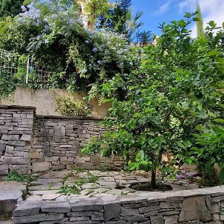 Au Bas Des Cretes En Bas De A Proche De La Et De Marseille Appartement *